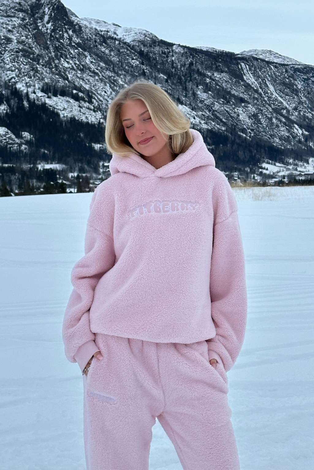 SNOW BUNNY OVERSIZED HOODIE